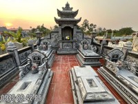 Khuôn viên lăng mộ7