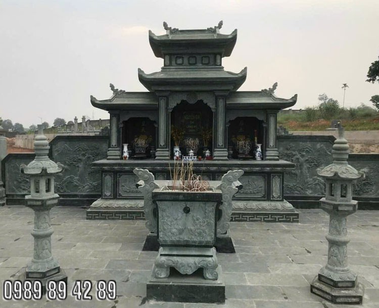 Khuôn viên lăng mộ 13